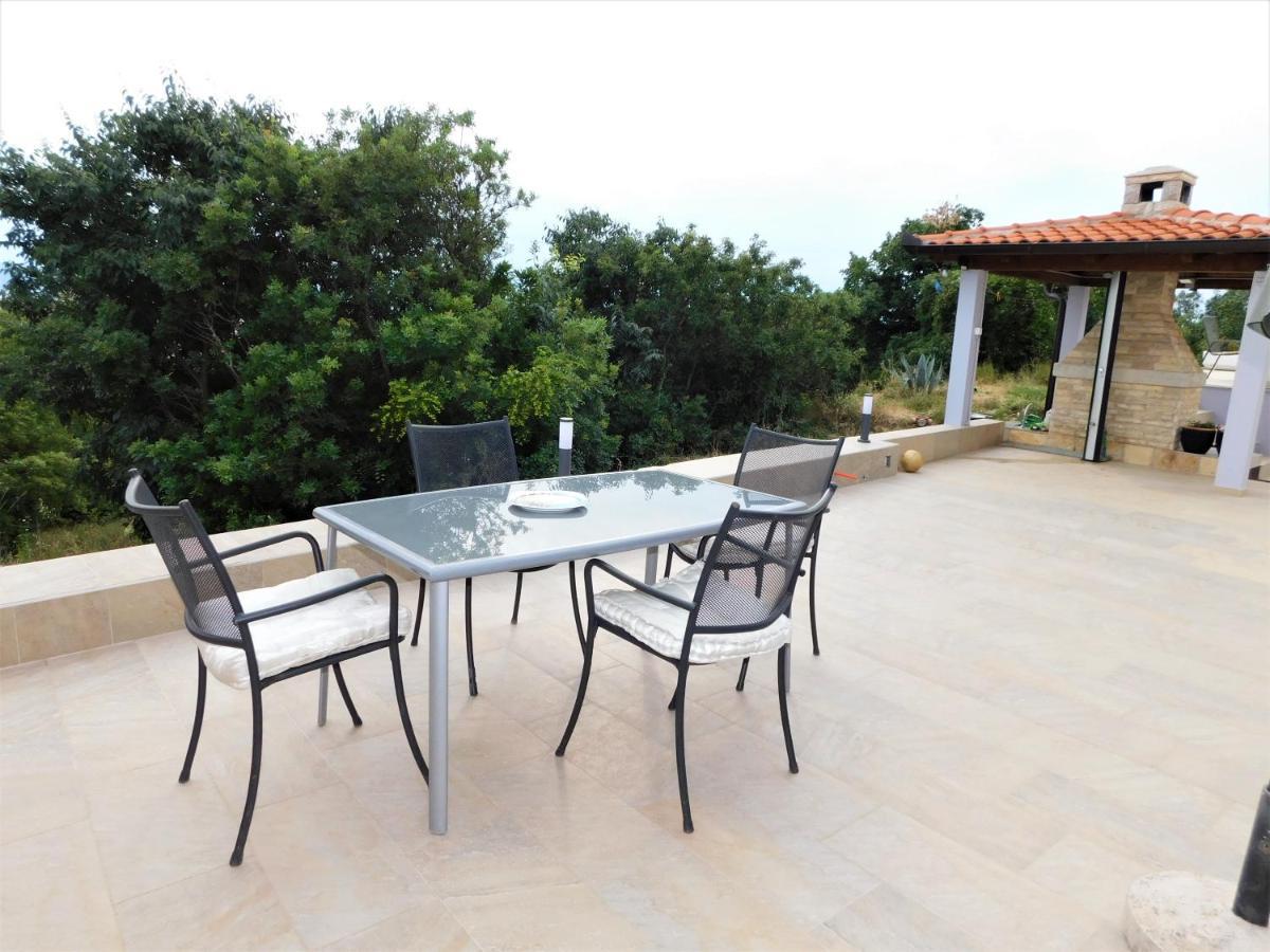 Apartman "Sabine Red" With Heated Pool Omišalj المظهر الخارجي الصورة