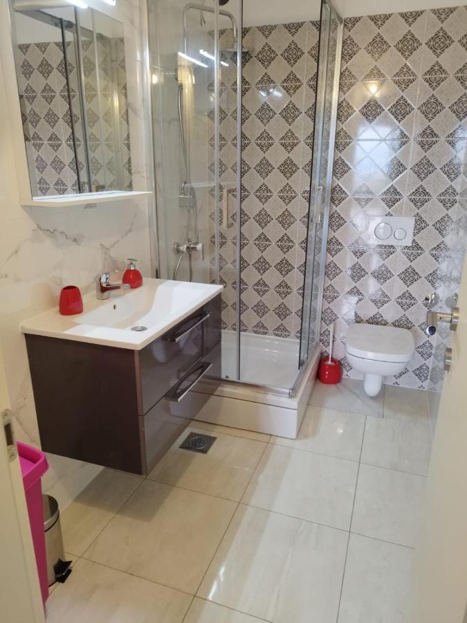 Apartman "Sabine Red" With Heated Pool Omišalj المظهر الخارجي الصورة
