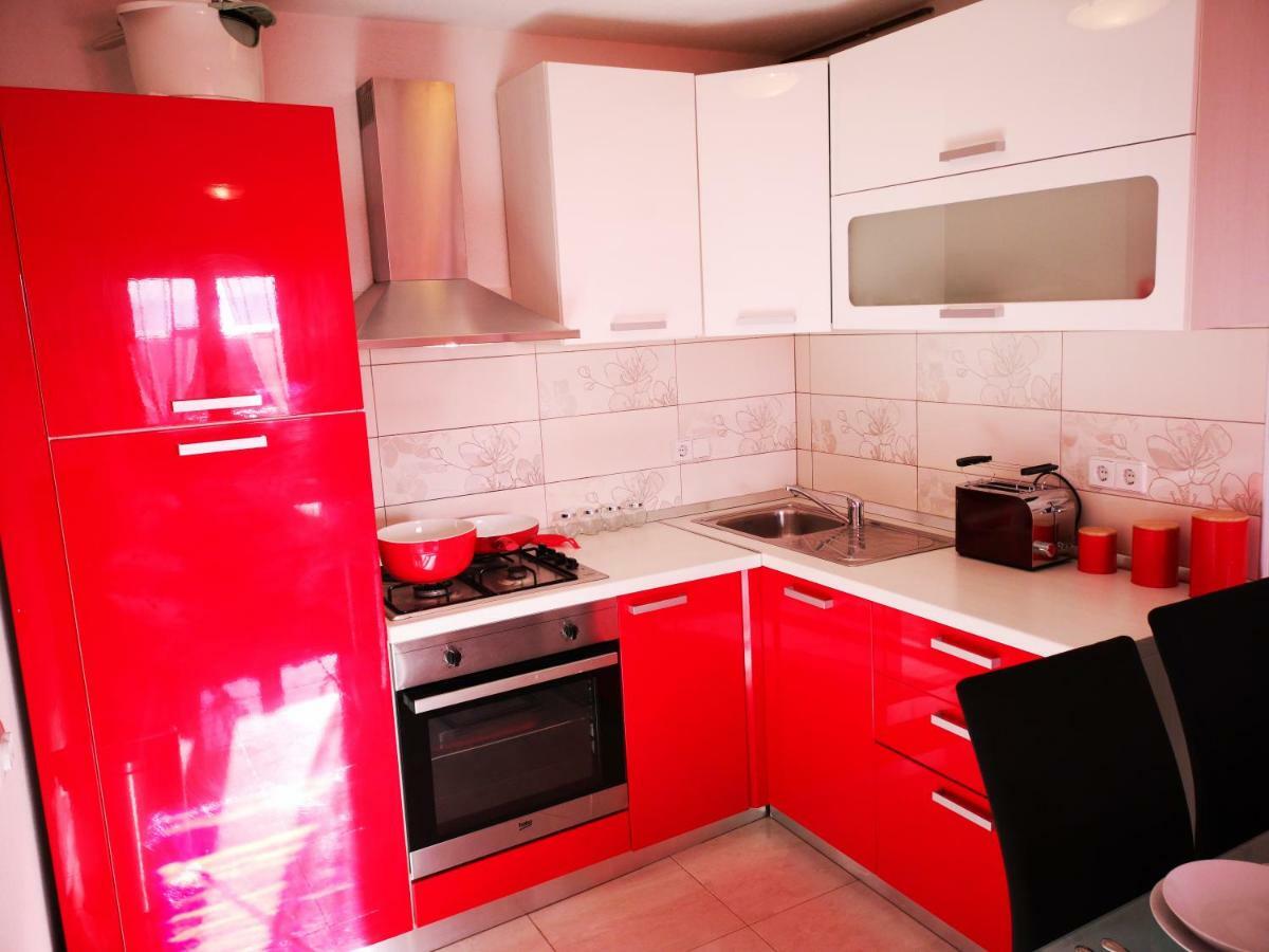 Apartman "Sabine Red" With Heated Pool Omišalj المظهر الخارجي الصورة