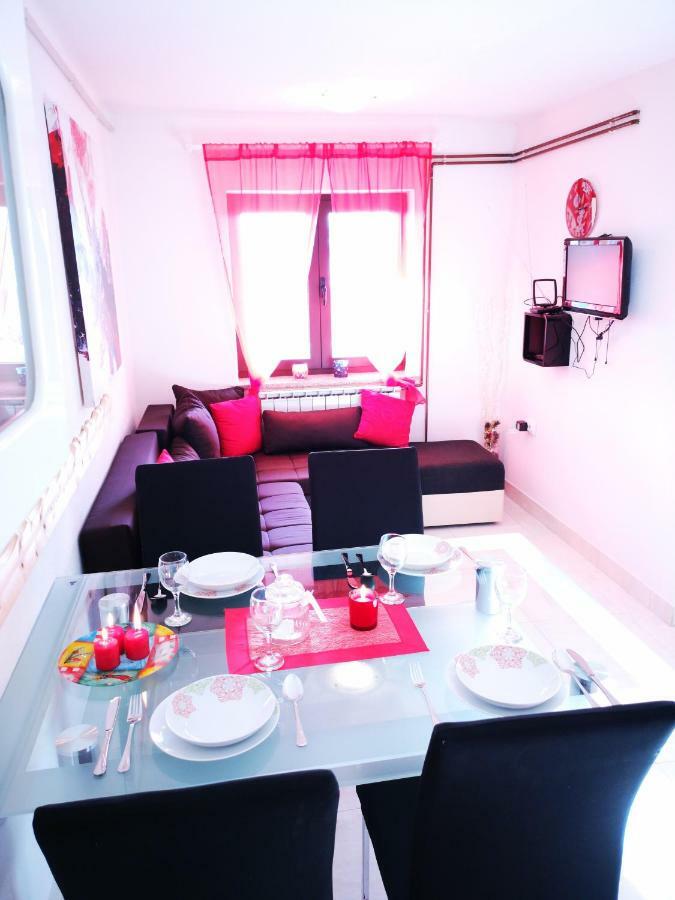 Apartman "Sabine Red" With Heated Pool Omišalj المظهر الخارجي الصورة