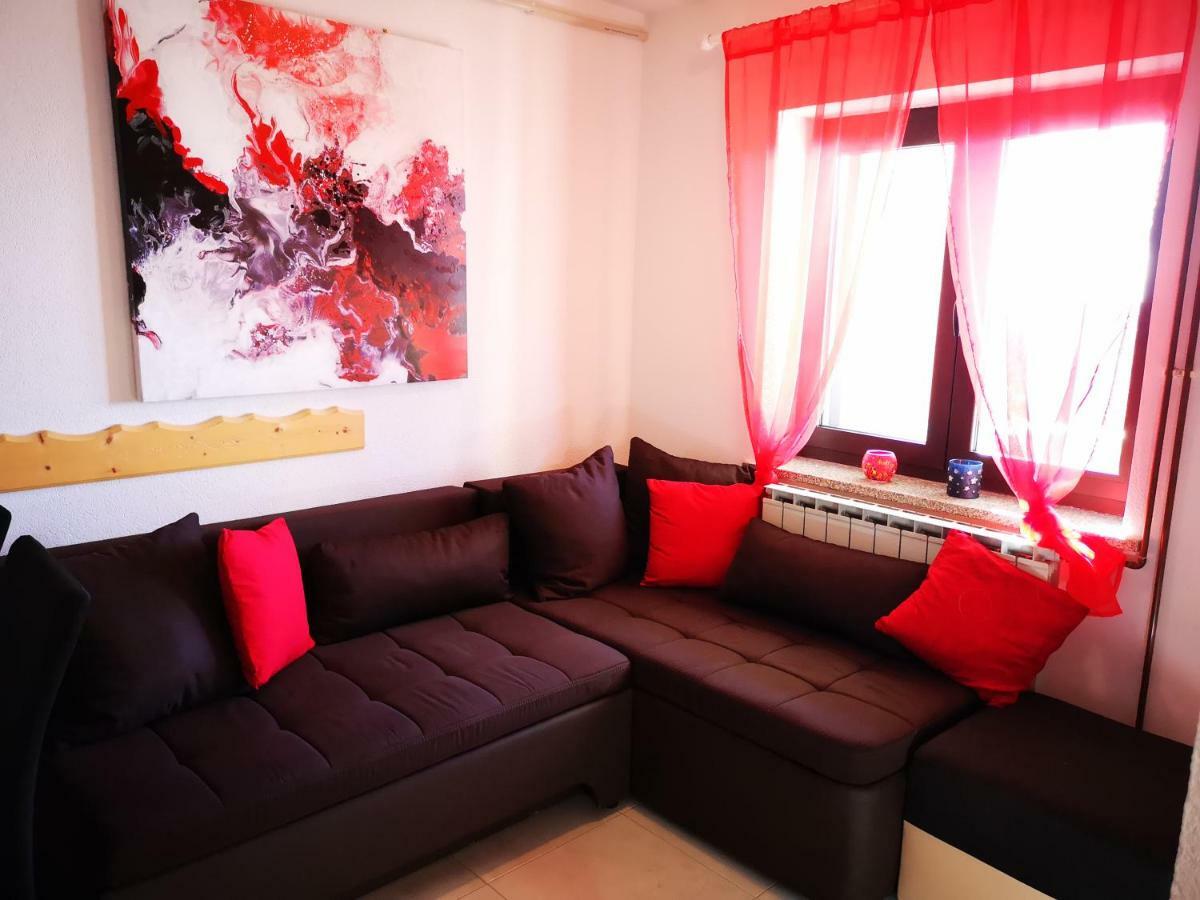 Apartman "Sabine Red" With Heated Pool Omišalj المظهر الخارجي الصورة